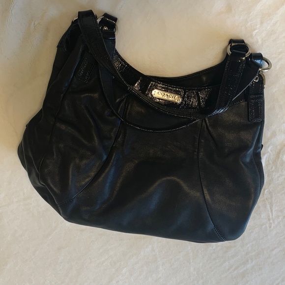 Coach Women's Leather Shoulder Handbag EST 1941 - Picture 2 of 10